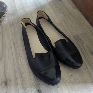 Aldo Black Leather Flats Sleek Minimalist Design